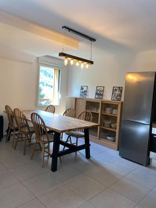 Charmant T4 Duplex Vue Montagne لودنفيال المظهر الخارجي الصورة
